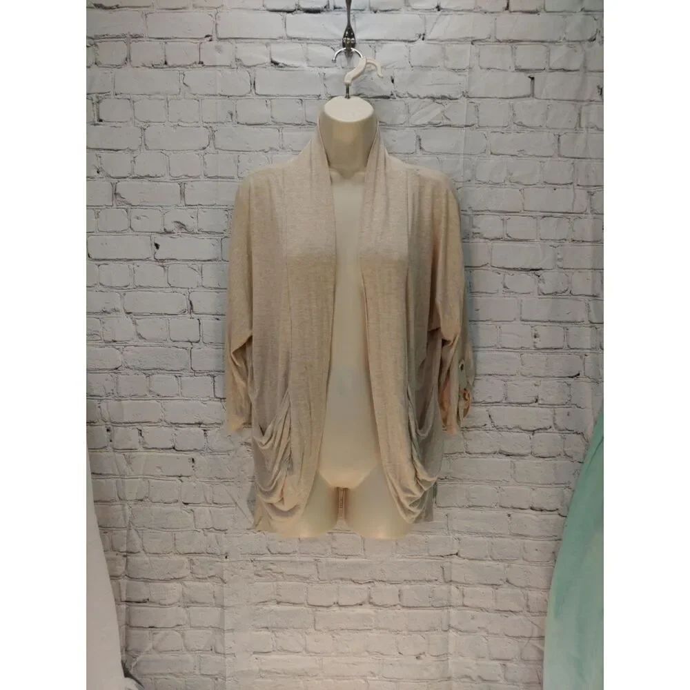Color Story Juniors Size Medium Oatmeal Open Cardigan.